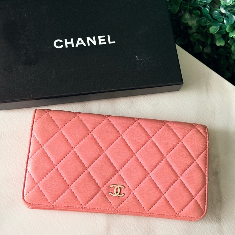 Chanel Pink Quilted Women's Yen Long Wallet Authentic